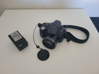 Canon Camera With Charger