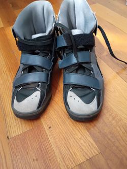 adidas Kid Cudi x Vadawam 326 Night Grey

Size 8 1/2