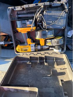 Dewalt drill with three batteries and charger