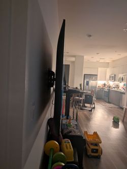 55" Samsung Smart TV (wall mount included)