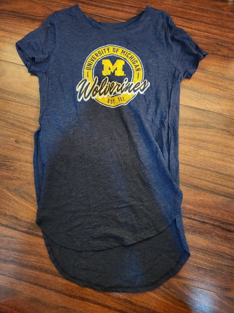 Women's University Of Michigan Tunic T-Shirt By Rivalry Threads - Size Medium