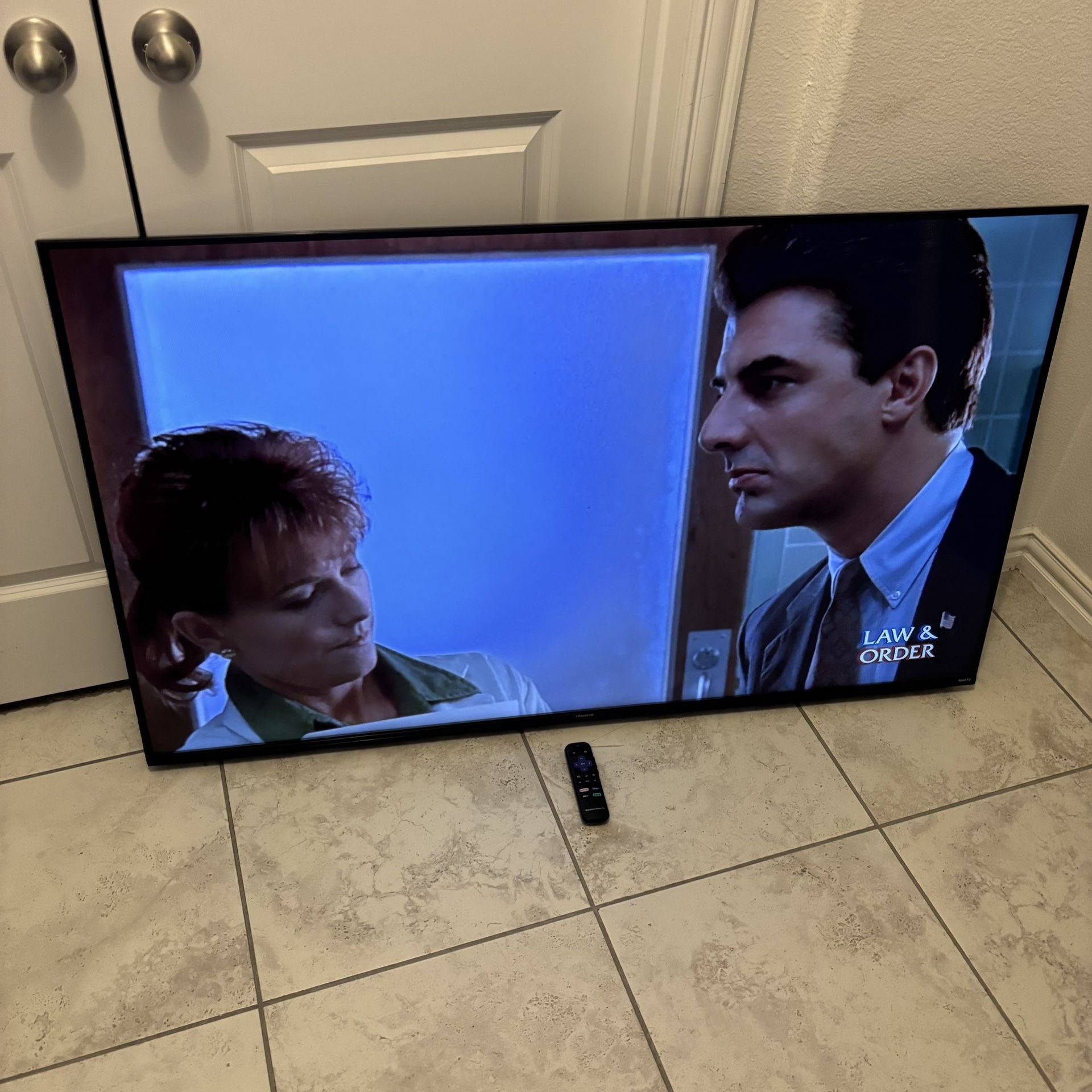 Hisense Roku 58” Flat Screen TV with Remote