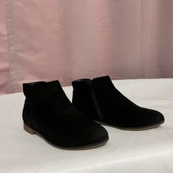 Girls Ankle Boots With Zipper Size (2) (1) $5 Each Pair 