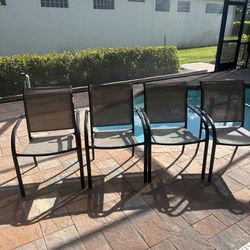 4 Outdoor Chairs 