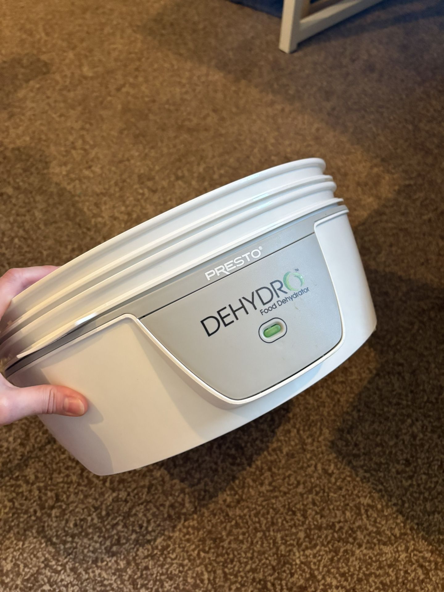 Dehydro dehydrator w. all trays and 2 inserts