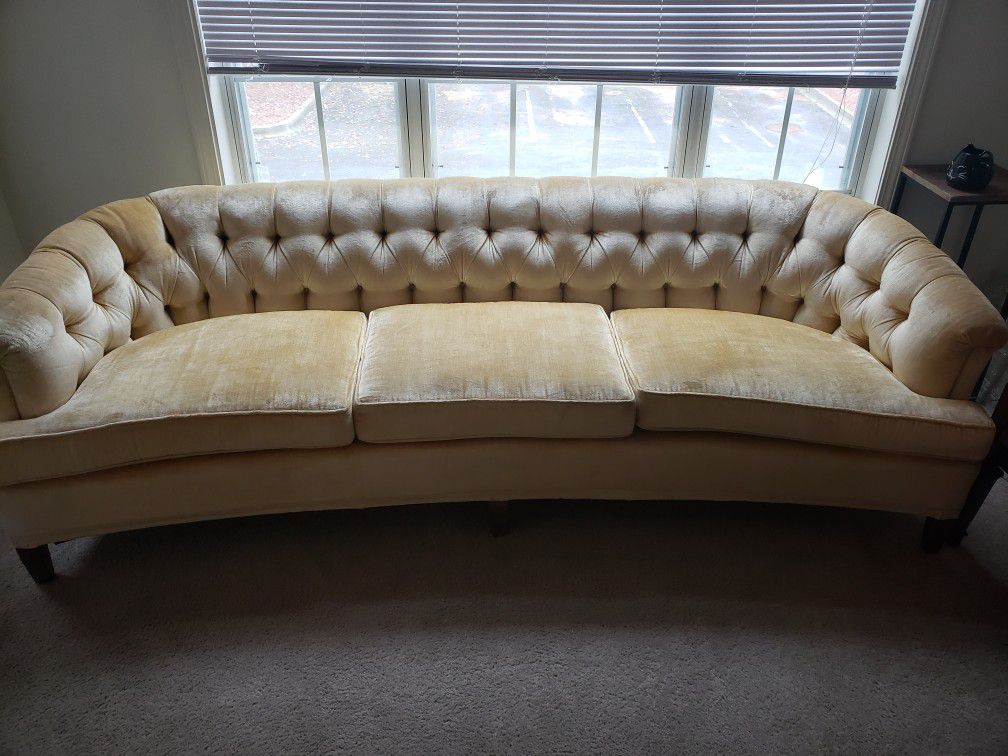 Vintage Velvet tufted Sofa