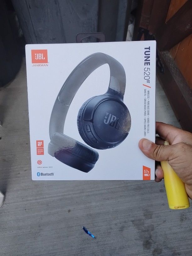 JBL HEADPHONES