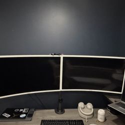 Curved Monitors And Stand 
