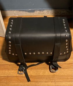 2 leather bags