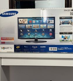 Samsung 32" Series 5300 Smart TV