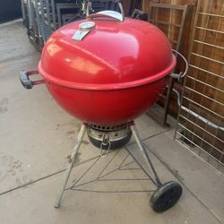Weber 22" Limited Edition RED