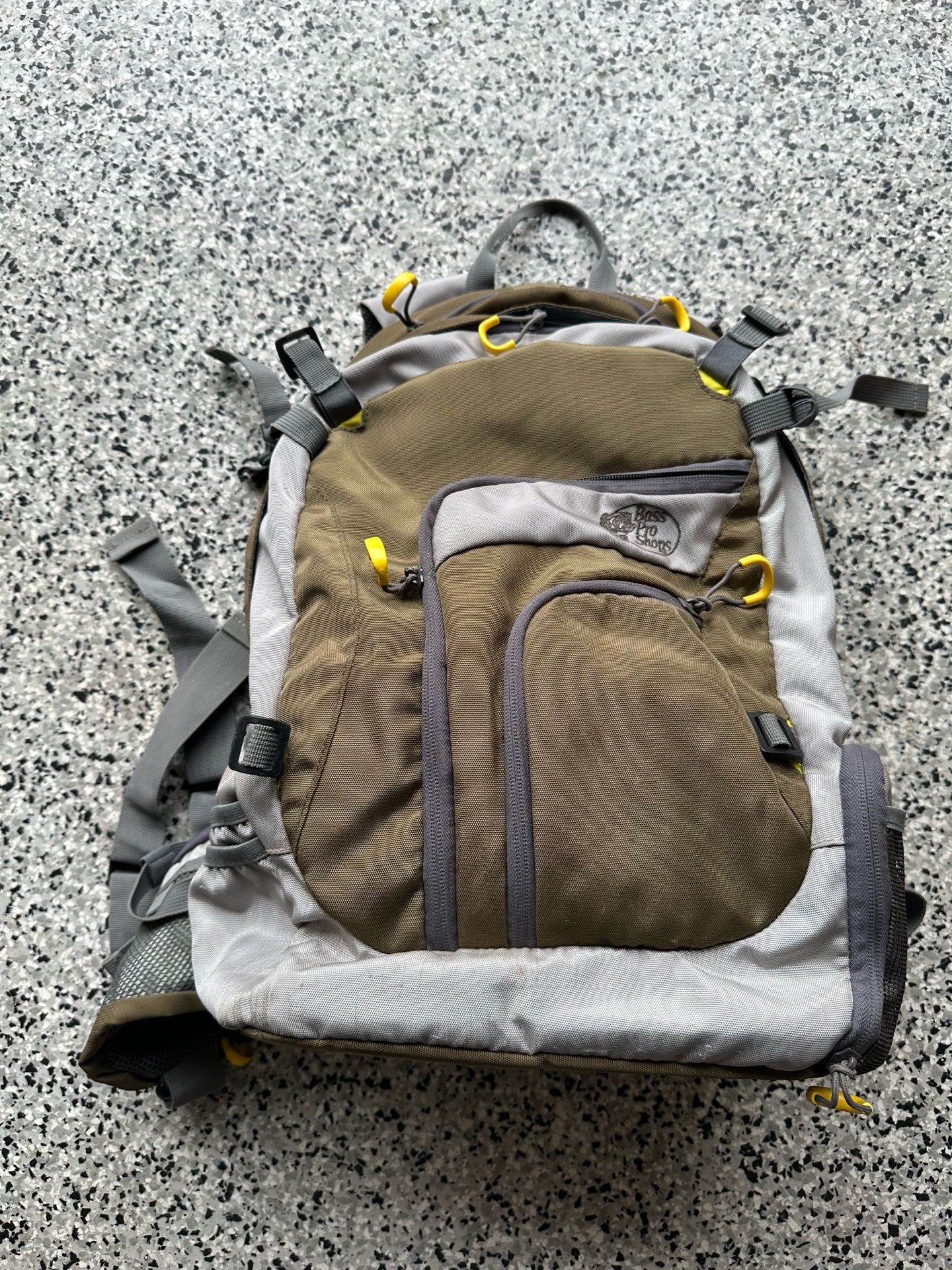 Bass Pro Shop fishing bag - used