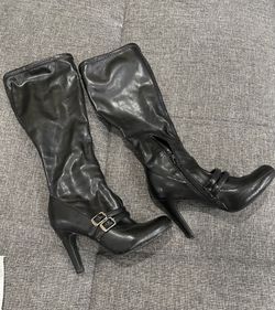 BCBG girls black leather king boots Not In Good Condition