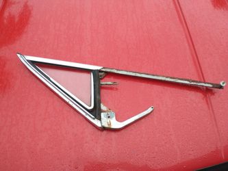 Parts 63 64 Impala 2 Door Hardtop Vent Window. Glass Door Wing