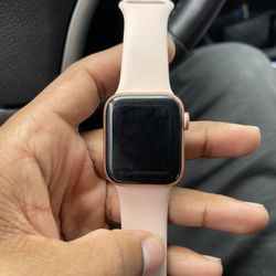 Apple Watch 4th Gen 