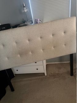 Universal bed backboard