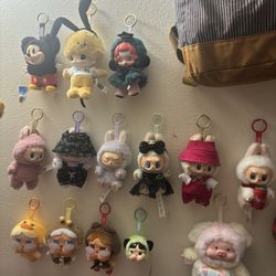 Pop Mart Plushies/ Labubu 