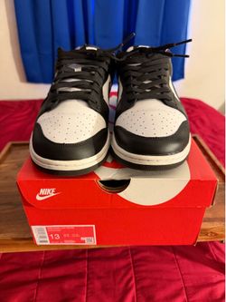 Nike Panda Dunks