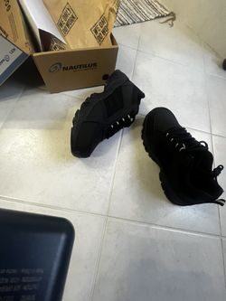 Nautilus Shoes Toe Protection M9.5 W11 Sport/Sneakers 
