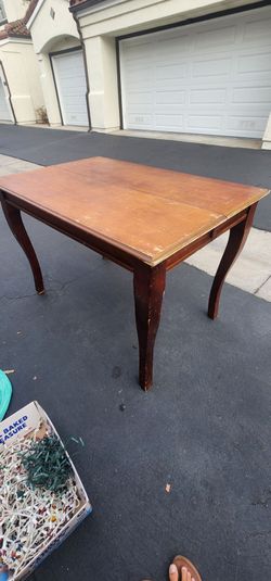 Table 54L x 36W x 36H