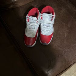 Jordan 11 Cherry