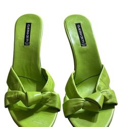 Claudia CIUTi Heels Vintage 2005 Lime Green Leather On Top Rainbow Colors On Bottom Size 9