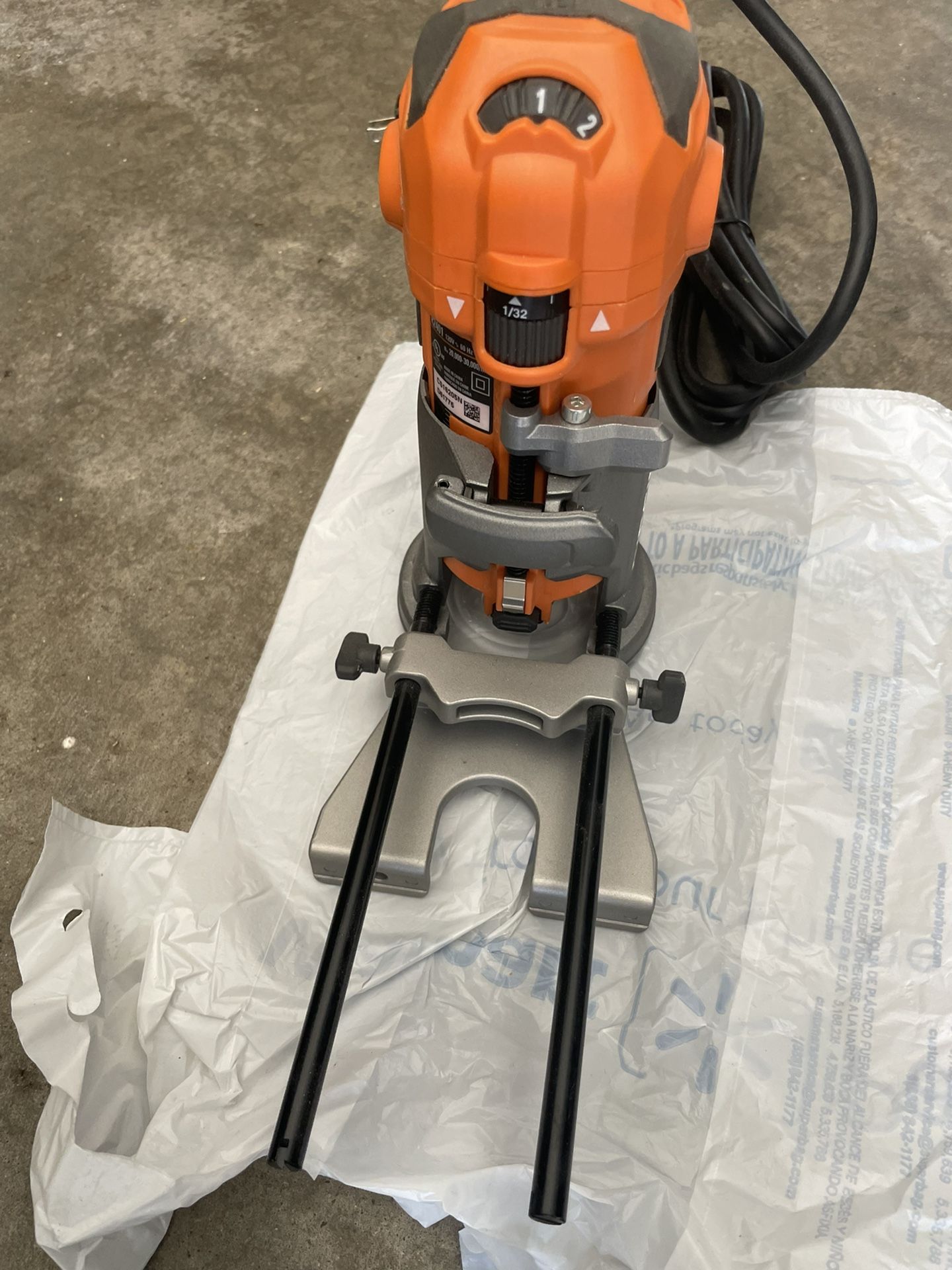 RIDGID 5.5 AMP ROUTER