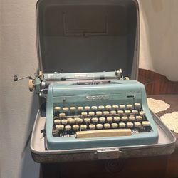 Vintage Royal Typewriter