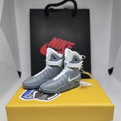 Nike MAG Key Chain 