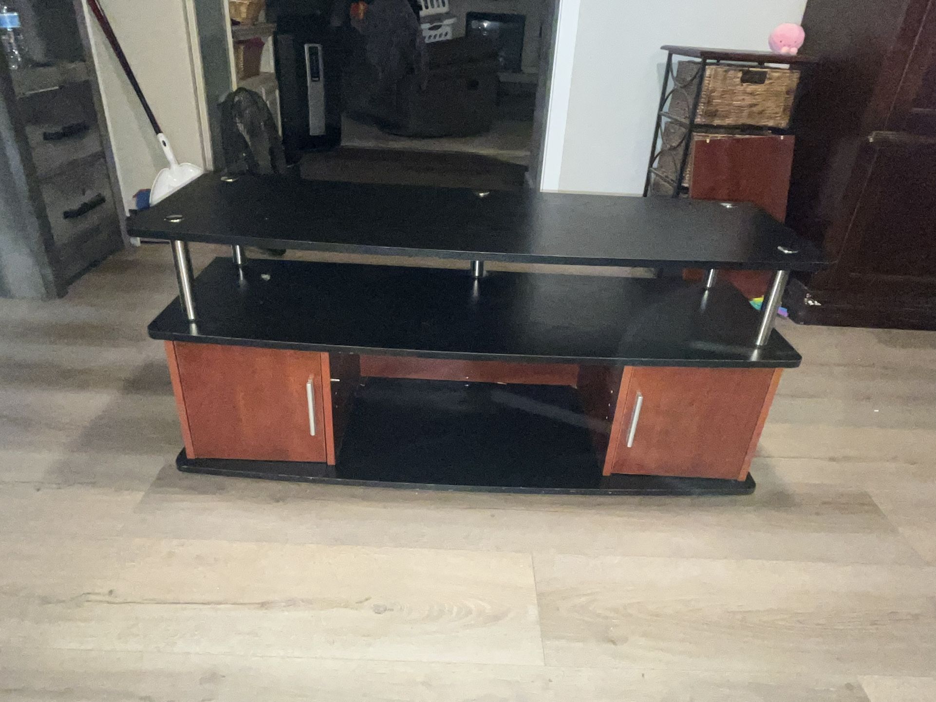 TV/ Entertainment Stand