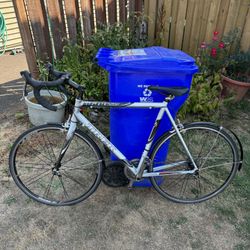 52-cm Trek 1600 SLR road bike, alu frame, carbon fork and seatpost