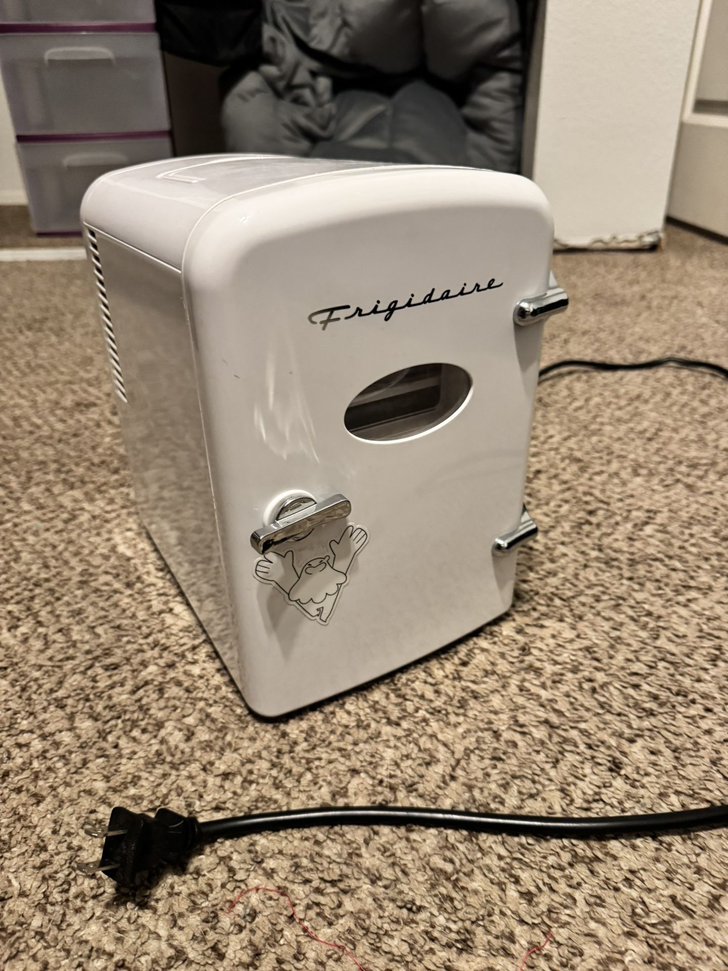 Desktop Mini Fridge