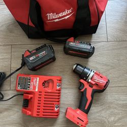 Milwaukee M18 Compact Drill Set