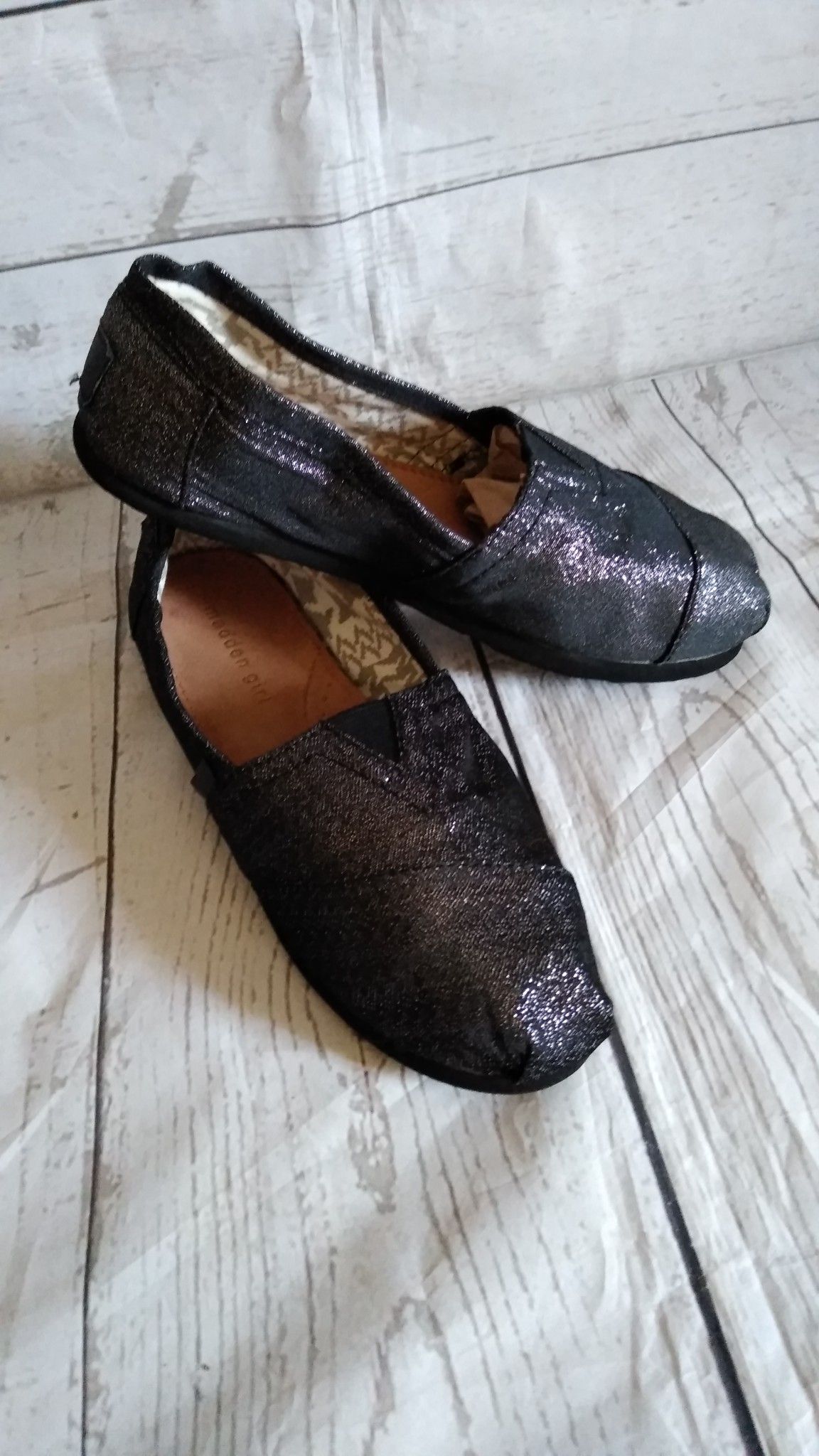 Beautiful Madden Girl Shoes , women's size 8 ( excellent condition )