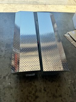 Pair of Weather Guard Model 174-0-04 56in Lo-Side Box, Aluminum, Clear, 4.0 cu ft #2
