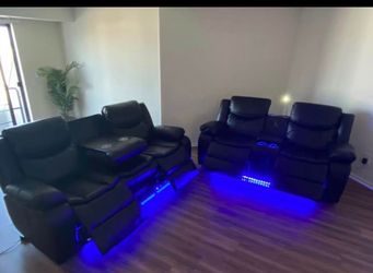 🔥 2 piece Reclining Couch for Sale – $800 🔥