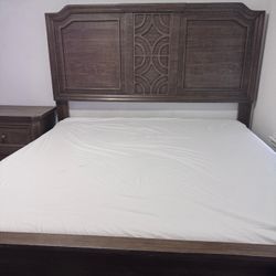 3-piece bedroom set, king size wooden bed base with platform, headboard, 1 nightstand, 1 chest of dr