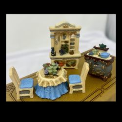 Avon Victorian Memories Miniature Dollhouse Kitchen Set 1:24 Scale