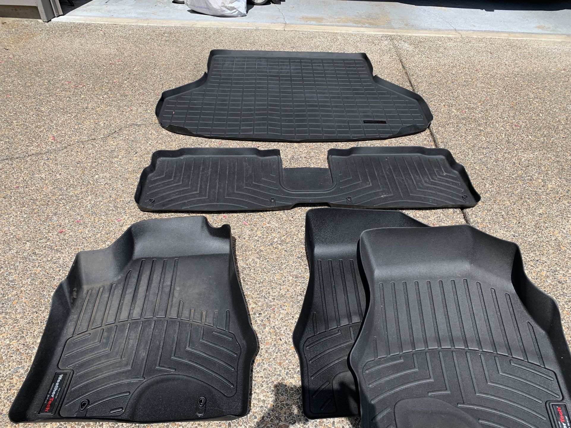 Full Set Of Weather tech Mats For 2009 Lexus Pebble beach Model