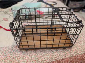 Heavy duty metal utensil caddy