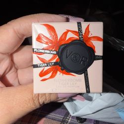 Victor Rolf Flower Bomb Tiger Lilly 