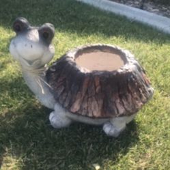 New Flower Pots Made Out Of Resin 