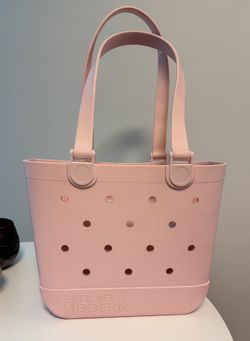 Simple Modern Getaway Bag