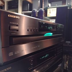 Onkyo 6 Disc CD Player