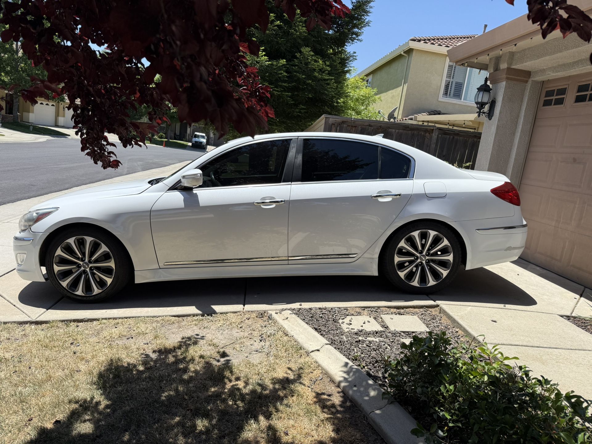 2013 Hyundai Genesis