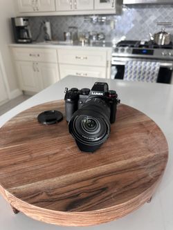 New Panasonic Lumix S5 w/ 20-60mm Lens And Extras
