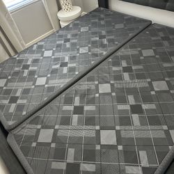 King Bed/two Twin Box Spring