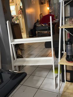 2-layer white ladder shelf