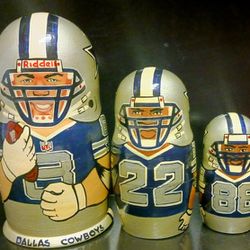 Vintage Vntg 2000 Y2K Made In Russia Dallas Cowboys NFL Football Russian Nesting Dolls