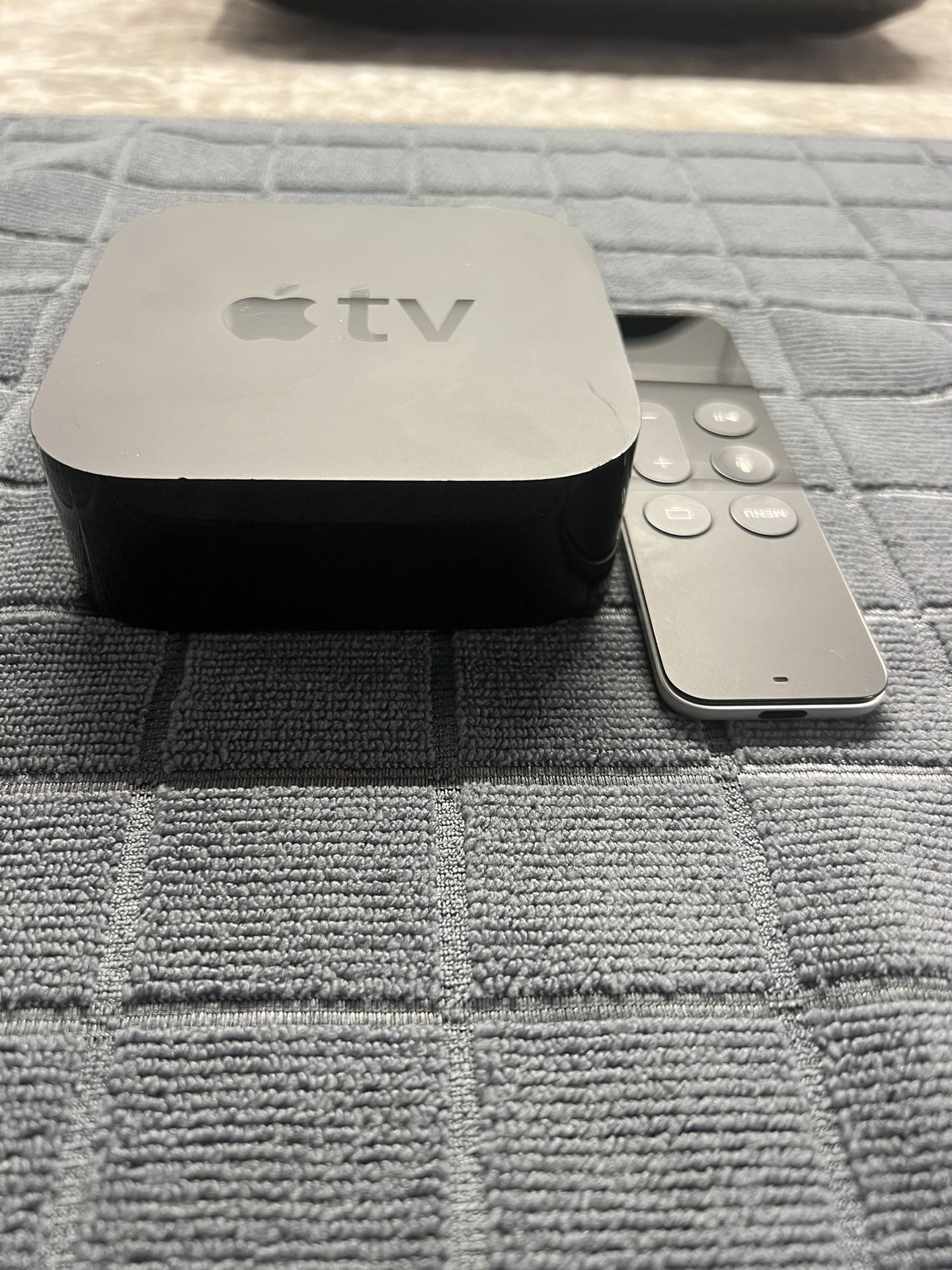 APPLE TV $100